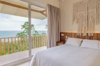 Ocean-View Villa w/ Infinity Pool @ Santa Teresa
