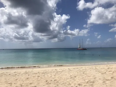 Winter/Spring Bookings! Anidele Spice - 1BR in Historic Holetown near Beach/Pool