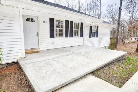 The Cheda Hideaway - The Best Summer Fun on Hartwell!