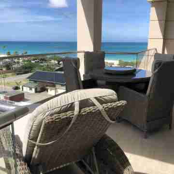 ROYAL PENTHOUSE-New stunning two storey penthouse condo with roof top terrace Others