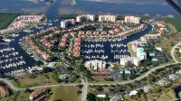 Beautiful 2 bedroom Condo in Harbor Towers @ Burnt Store Marina