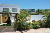 Los Amores II Charming 3 bedroom House in Gated Community with Private Pool.