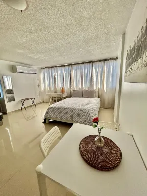 Lovely Studio at Condado, Beach Front!