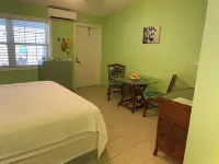 12 SOUTH Garden View  호텔