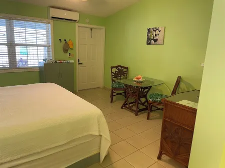 12 SOUTH Garden View Отели в г. Michelson