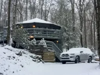 Unique Round House on Beech Mtn -Ski, Hike, Golf, Fish-Near Wineries & Parkway 비치 마운틴 호텔