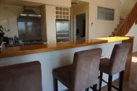 Ahi Apartment  with Tasman Sea views Hotel a Raglan