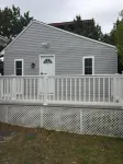 Bay Front Cottage in Historic Townbank