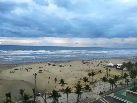 Apartment 1 Bedroom, Oceanfront Отели рядом с достопримечательностью «Praia do Boqueirao»