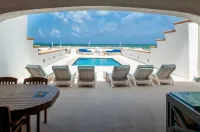 Secret Beach Shell Villa - on Beach - Private Pool - Owner is a Chef - Very Safe