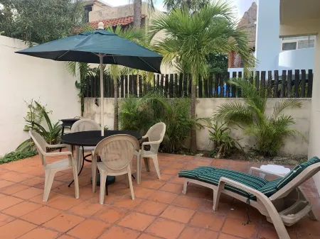 Clase Azul Suite - Spacious 2 bdrm 2 bath unit located 1 block from the beach