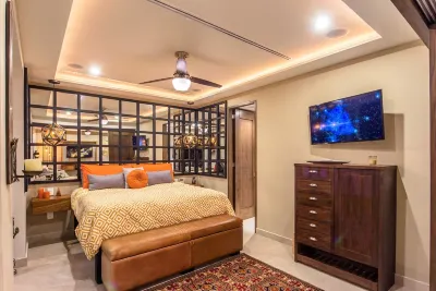 Gorgeous 2 Bd/2.5 Ba Modern Condo with Rooftop Pool/Terrace with Ocean Views  호텔