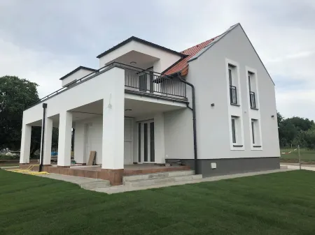 Vitorlás apartman 1 Отели в г. Balatonfoldvari