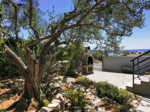 An oasis of tranquility with beautiful ocean views Các khách sạn ở Sevid