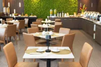 Victoria Hotel and Suites Panama - servizio colazione