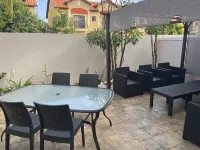 Gold Coast Newly Updated Townhouse 5 min from the Beach