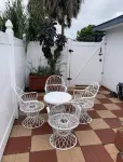 Dream bathroom , full kitchen , private patio and lovely studio