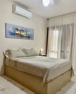 4 suites, air conditioning and swimming pool, lots of charm and comfort Hotels near Praia Boracéia