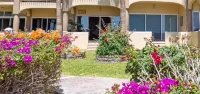 Surf & Stay; Beachfront Condo Steps from Sand - Heated Hot tub -Pool-Pickleball