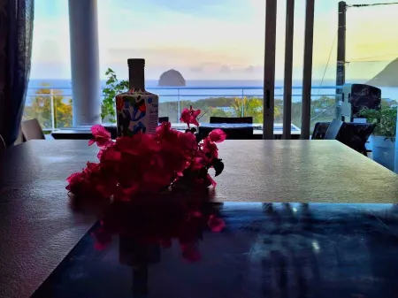 Villa Queen Diamond, vue mer Panoramique Отели в г. Ле Диаман