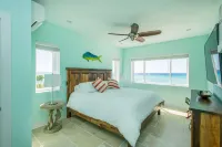 Luxury Villa! Courtesy SUV Included! PaddleBoards, Bikes, Chairs & More!