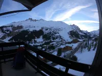 Beautiful duplex for 6 people in the Hameau du Mottaret (1800m) Hotels in Les Allues