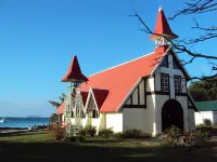 Modern villa 4 bedrooms with en-suite bathrooms pool BBQ beach amenities nearby Hotels in 