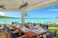 Beautiful Beachfront Villa in a Gated Community, Private Pool/Bar, Fully Staffed