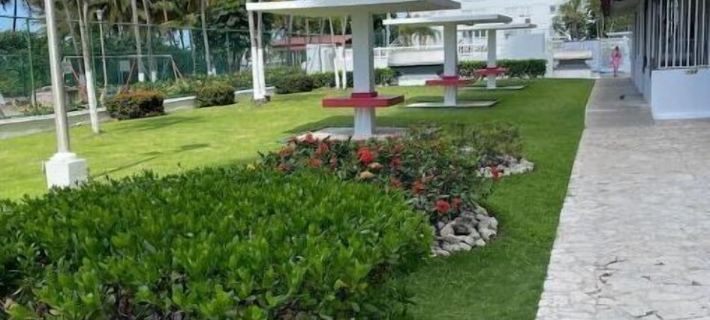 Beach Front-1 Bedroom-Free Parking Marbella West Hotels in Carolina