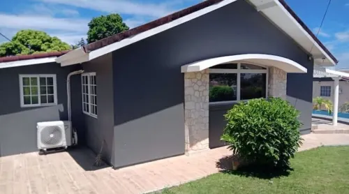 Cozy Villa with Private Pool and Private Beach access included