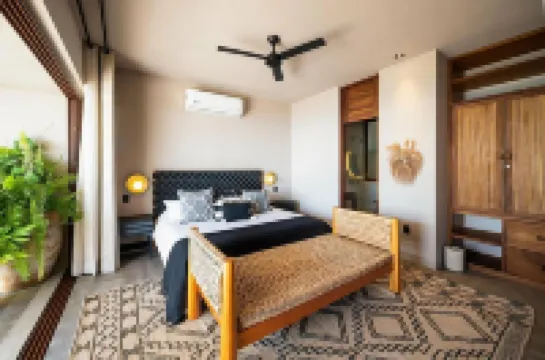 Amazing Oceanfront Villa with private pool Các khách sạn ở 