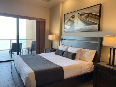 2-Bedroom-King Beds/2 Bath Condo & bonus room w bed-Largest 2-bedroom Hotels in 
