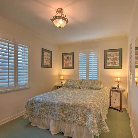 Avalon Escape Everything Within Walking Distance!