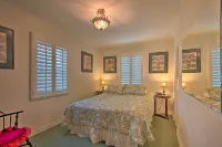 Avalon Escape Everything Within Walking Distance! - parking