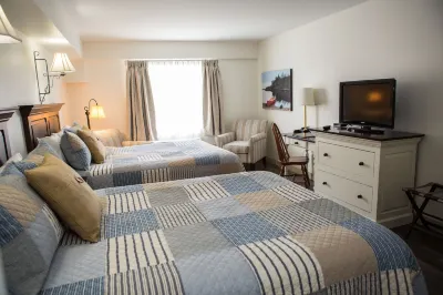 The Village Inn of Lakefield Hotels near Trent University