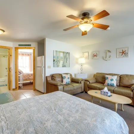 Wells Vacation Rental ~ 1 Mi to Beach Access!