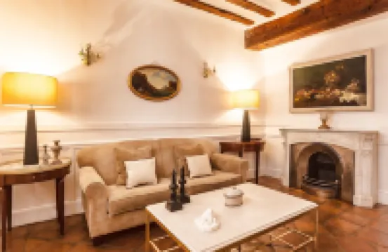 温泉薩利納斯易門酒店