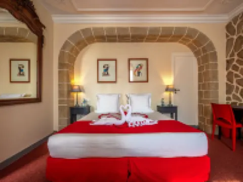 Logis- Auberge de Kerveoc'h Hotels in Douarnenez