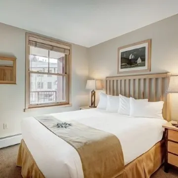 Premier Silver Mill 8181-2Br-Walk to Slopes! Kids Ski Free! 2 Bedroom Condo by RedAwning