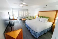 Pirate's Cove Resort and Marina - Stuart - parking