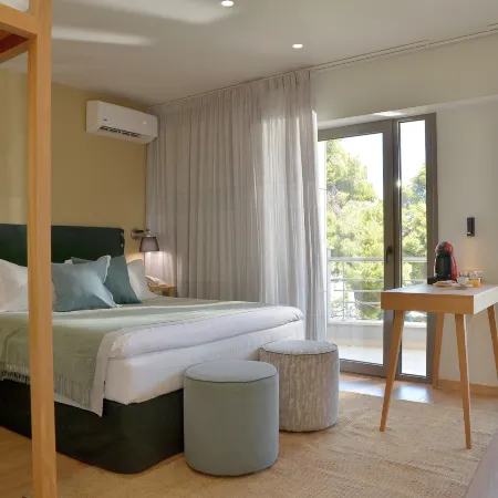 Mirivili Rooms & Suites