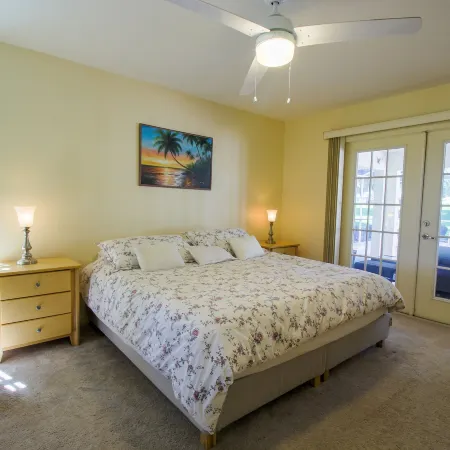 Four Bedroom Comfort  4668 Home by RedAwning Hotels in Hernando