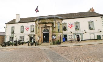 10 Poppy Lodge