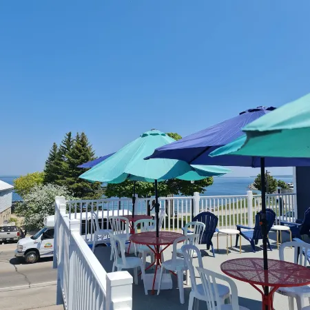 Bayside Inn