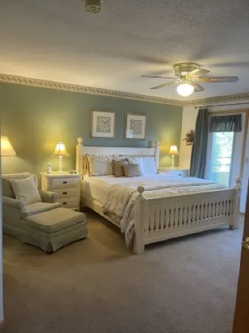 530 E. 海華沙公寓