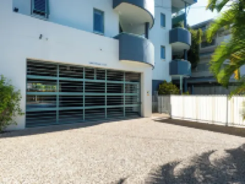 Noosa River Sandy Shores Hotels in Noosaville