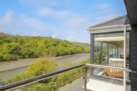 Anjoma Отели в г. East Looe