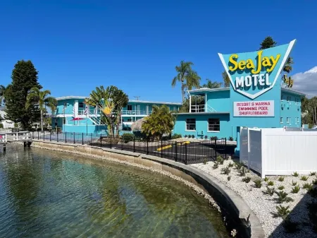 Sea Jay Motel and Marina Отели в г. Треже Айленд