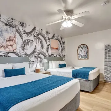 Santa Monica Hotel Отели рядом с достопримечательностью «Mt. Olive Lutheran Church»