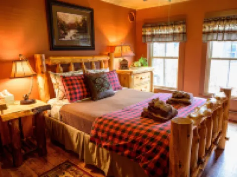 RoosterComb Inn Hotels in Keene